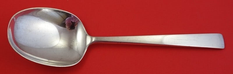 Georg Jensen Margrethe Sterling Silver Berry Spoon 9.25 Inch Mid-Century Modern: Georg Jensen Margrethe Sterling Silver Berry Spoon 9.25 Inch Mid-Century Modern This exquisite serving spoon is part of the Margrethe pattern by Georg Jensen, crafted from high-quality sterling silver