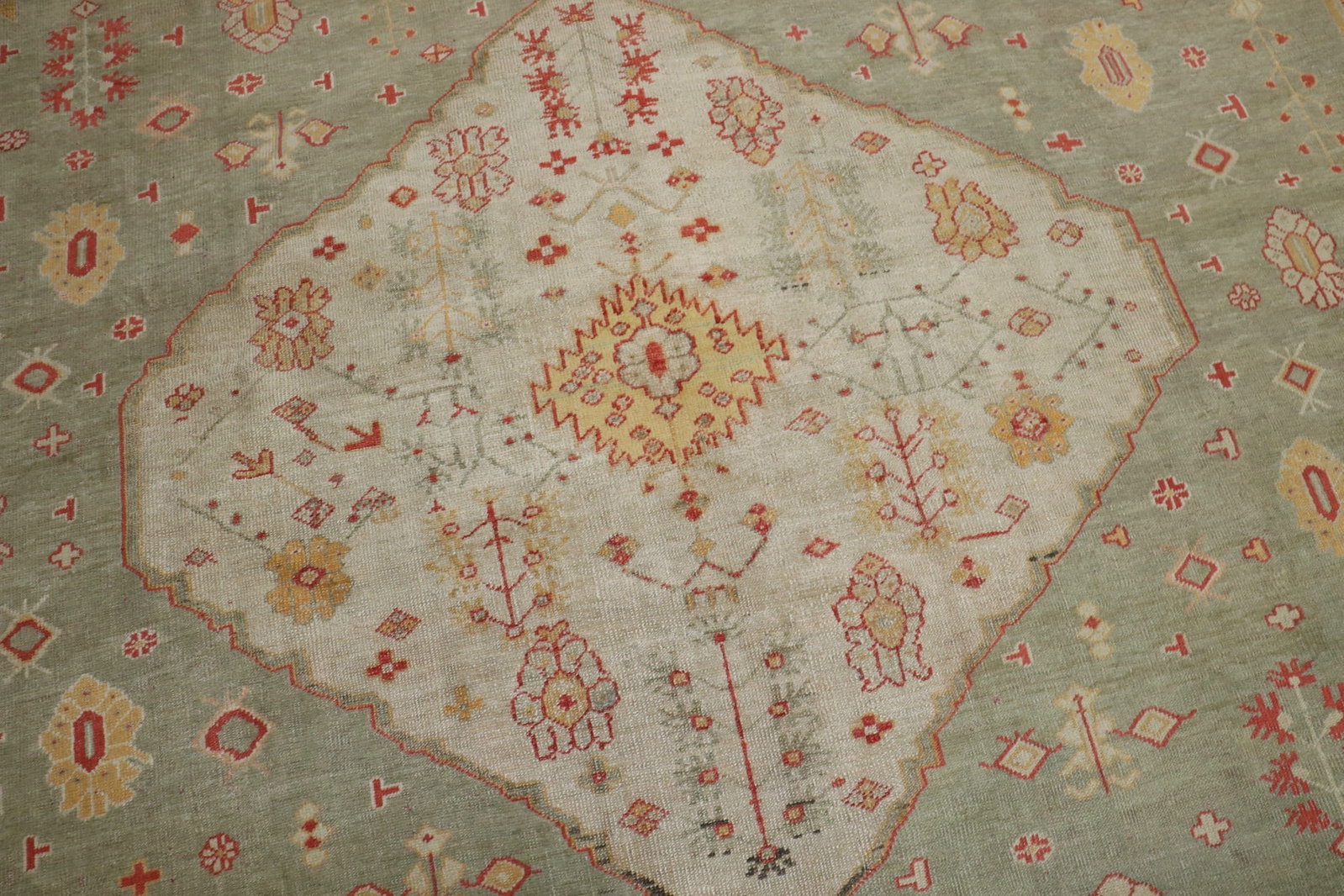 12' 10" x 15' 9" Oversize Turkish Oushak Rug Celadon Green: 12' 10" x 15' 9" Oversize Turkish Oushak Rug Celadon Green Late 19th century antique Turkish Oushak rug with an oversize format and a predominantly celadon green field accented in gold and red. The iv