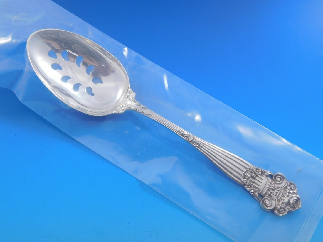 Towle Georgian Sterling Silver Pierced Serving Spoon Custom Made 8.25": Towle Georgian Sterling Silver Pierced Serving Spoon Custom Made 8.25" This exquisite serving spoon is crafted in sterling silver and features the elegant Georgian pattern by Towle. Measuring 8 1/4 in