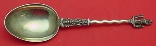 Georgian Sterling Silver Berry Spoon Apostle Handle Circa 1750 7 3/4 inches: Georgian Sterling Silver Berry Spoon Apostle Handle Circa 1750 7 3/4 inches This exquisite English Georgian sterling silver berry spoon features a beautifully crafted apostle handle, dating back to ci