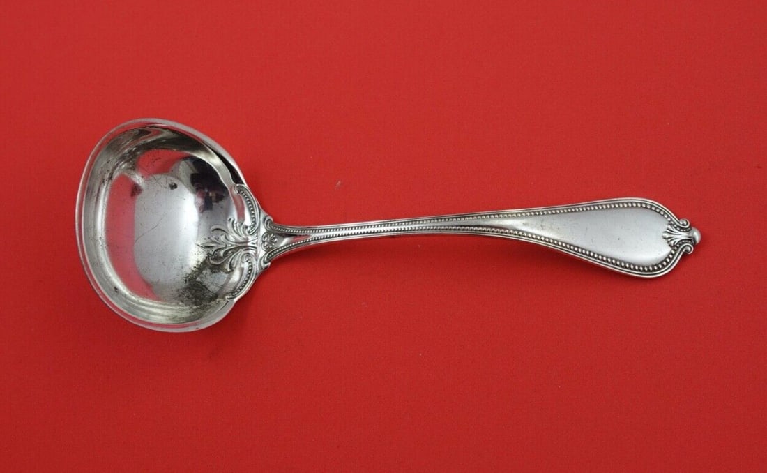 Towle Old Newbury Sterling Silver Gravy Ladle 6 5/8 Inches: Towle Old Newbury Sterling Silver Gravy Ladle 6 5/8 Inches This exquisite gravy ladle from the Old Newbury pattern by Towle is crafted from high-quality sterling silver. Measuring 6 5/8 inches in