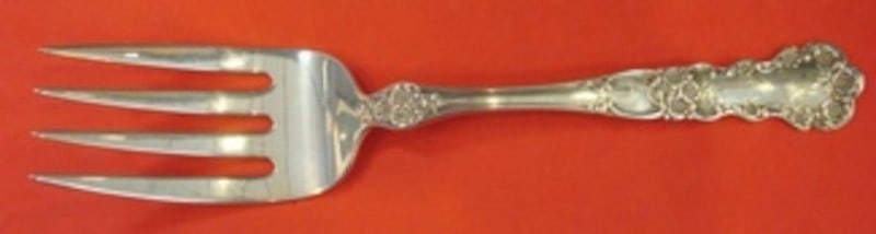 Sterling Silver Vegetable Fork Buttercup Pattern 8.75 Inch: Sterling Silver Vegetable Fork Buttercup Pattern 8.75 Inch This is a Gorham sterling silver vegetable serving fork in the Buttercup pattern. Featuring elegant detailing, this piece measures 8 3/4 inch