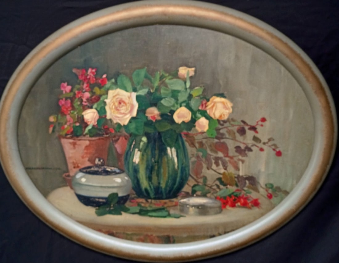 Framed Oval Floral Still Life Oil Painting by Hans Waldemar Brockmann 1918: Framed Oval Floral Still Life Oil Painting by Hans Waldemar Brockmann 1918 Original 1918 oval floral still life oil painting by Hans Waldemar Brockmann, executed on artist board and presented in a fra