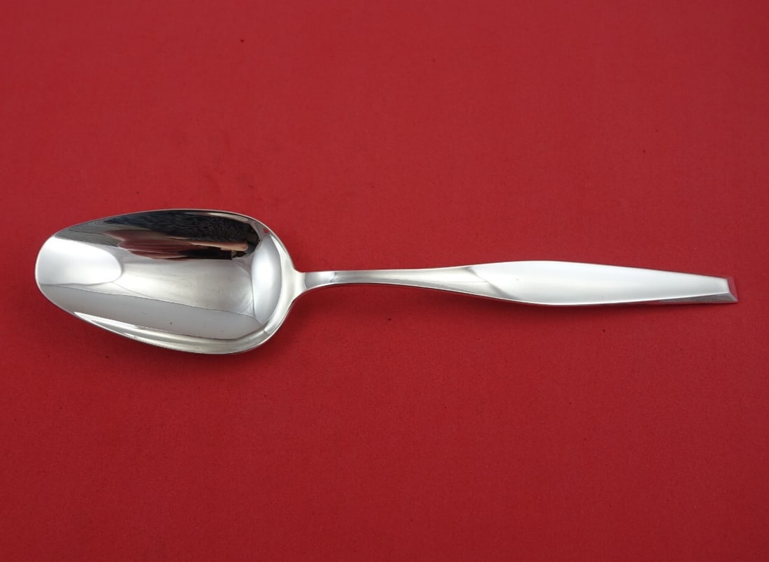 Gorham Classique Sterling Silver Serving Spoon 8 3/8 Inches: Gorham Classique Sterling Silver Serving Spoon 8 3/8 Inches This exquisite serving spoon is part of the Classique pattern by Gorham, crafted from high-quality sterling silver. Measuring 8 3/8 inches, 