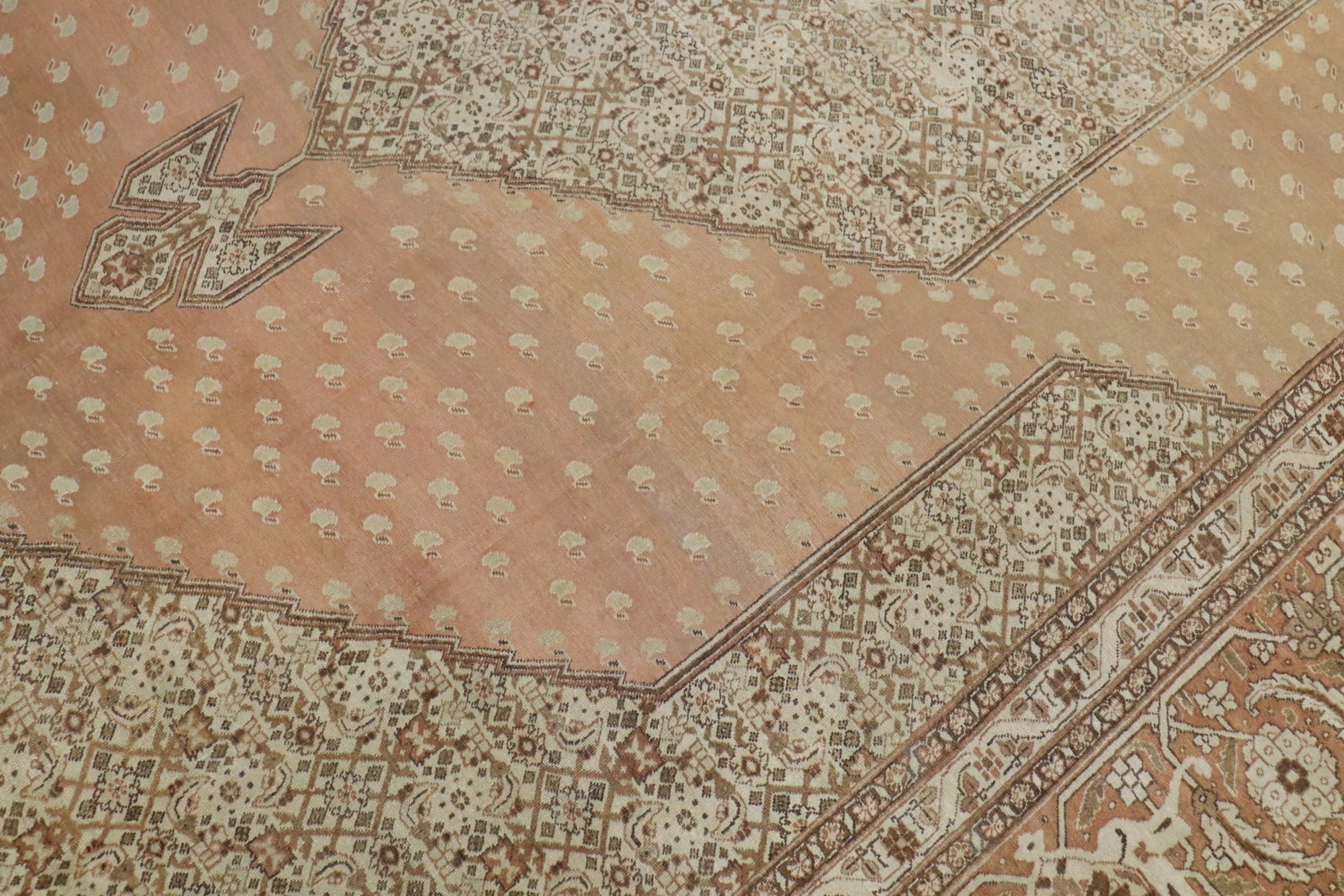 11' 8" x 16' 4" Persian Tabriz Oversize Rug Brown: 11' 8" x 16' 4" Persian Tabriz Oversize Rug Brown Large early 20th century Persian Tabriz rug rendered in various shades of brown. This traditional oversize rug is a pre-owned piece. Specifications Ty