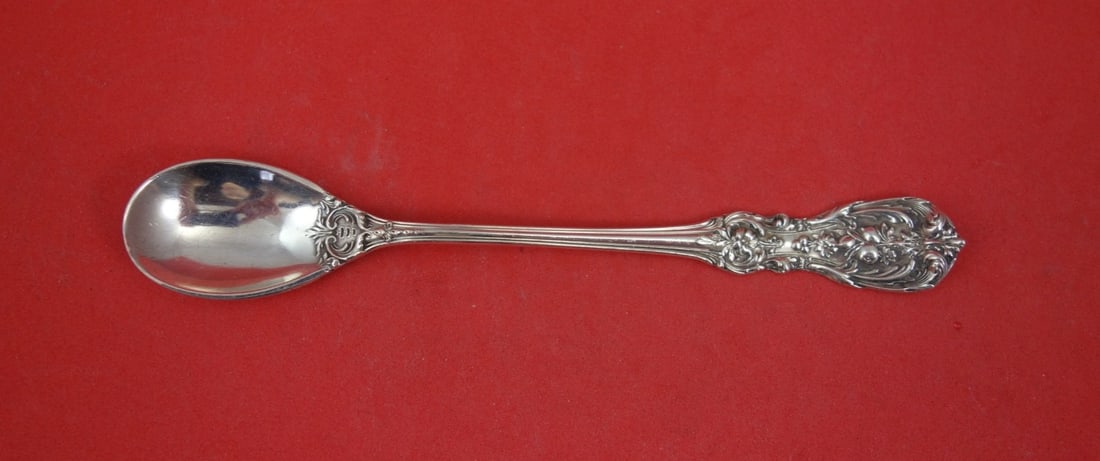 Reed Barton Francis I Sterling Script Mark Egg Spoon 5 3 4: Reed Barton Francis I Sterling Script Mark Egg Spoon 5 3 4 This is a rare Francis I pattern egg spoon by Reed & Barton, crafted in sterling silver with the New Script Mark. Measuring 5 3/4 inches in l