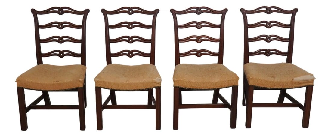 Set of 4 Biggs mahogany Chippendale style dining chairs: Set of 4 Biggs mahogany Chippendale style dining chairs Set of 4 Biggs dining chairs featuring mahogany construction and a ribbon back design in an 18th century Chippendale style. These traditional ch