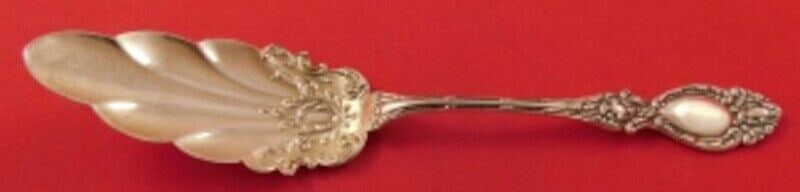 Wallace Lucerne Sterling Silver 8 Inch Gold Washed Jelly Cake Server: Wallace Lucerne Sterling Silver 8 Inch Gold Washed Jelly Cake Server A Lucerne by Wallace sterling silver jelly cake server with a gold-washed finish and an 8-inch serving length. It is monogrammed, w