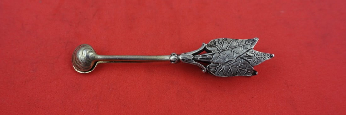 Gorham Morning Glory Sterling Silver Sugar Spoon Unusual Spring 3 1/4": Gorham Morning Glory Sterling Silver Sugar Spoon Unusual Spring 3 1/4" Discover the exquisite beauty of the Morning Glory sterling silver sugar spoon by Gorham. This rare serving piece features an unu