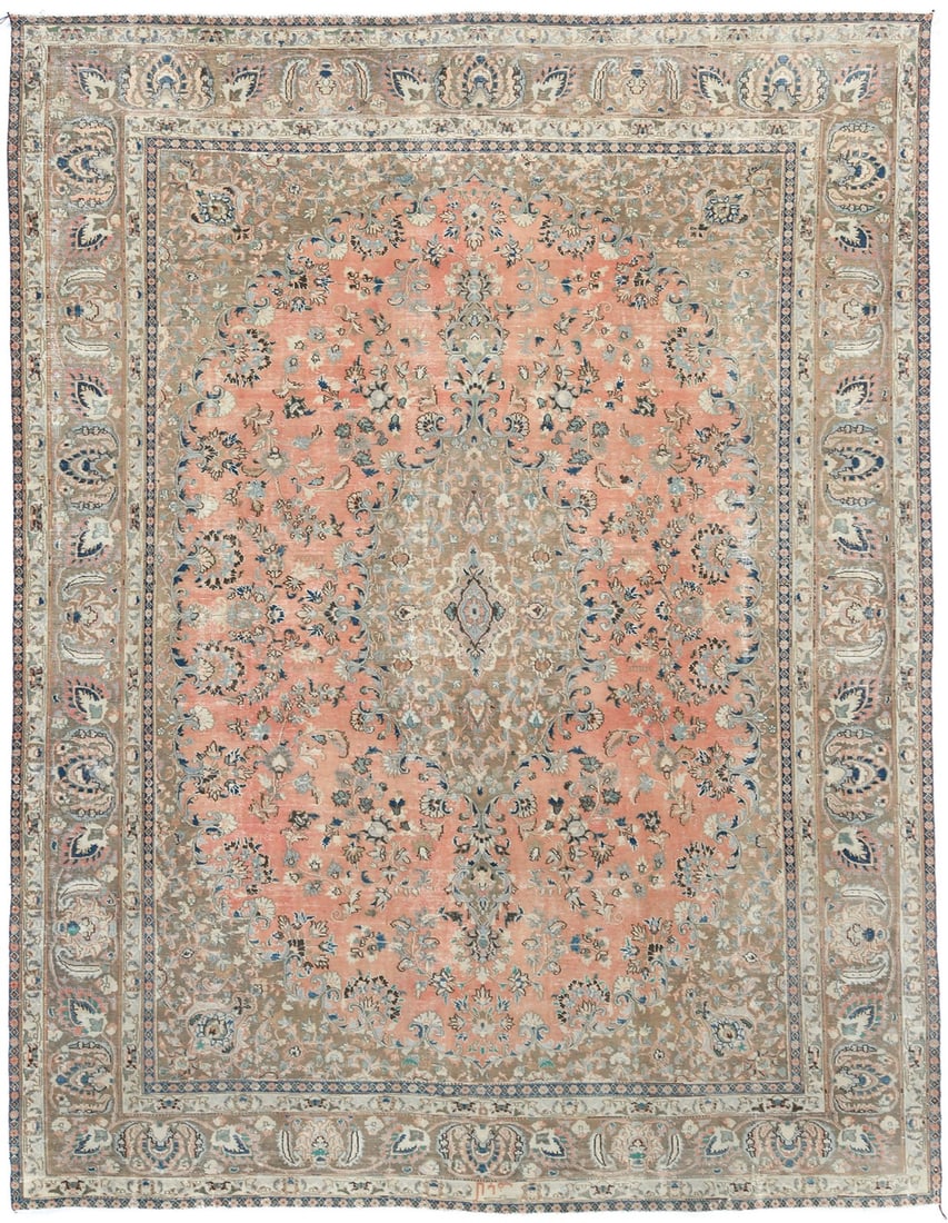 Vintage Handmade Oriental Rug Floral Design 9'5x12'3 Wool Carpet: Vintage Handmade Oriental Rug Floral Design 9'5x12'3 Wool Carpet Discover the charm of this Antique Handmade Oriental Rug, a captivating vintage piece that enhances any living space. Measuring 9'5" x 