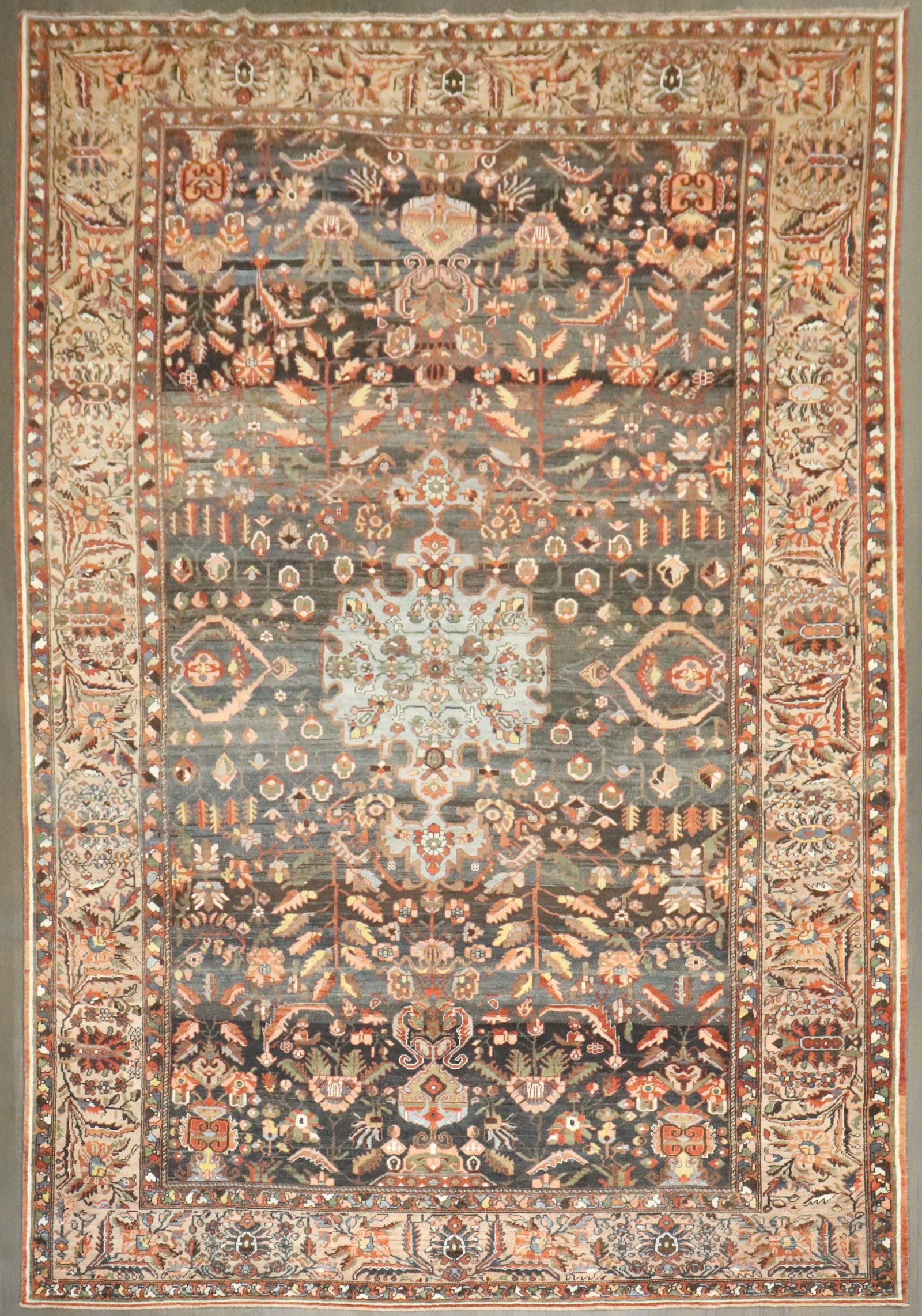 8' 8" x 13' 7" Persian Bakhtiari room size carpet (1 of 7)