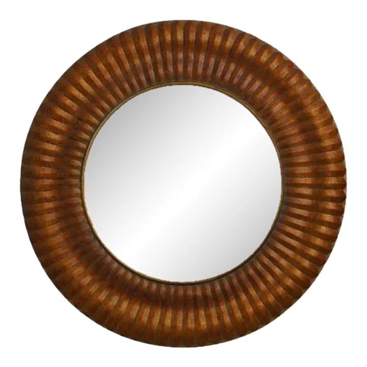 Elegant Round Gold Finish Modern Decorator Mirror 21.5": Elegant Round Gold Finish Modern Decorator Mirror 21.5" This stunning round mirror features a modern design with a luxurious gold finish, making it a perfect decorative piece for any room. With a size
