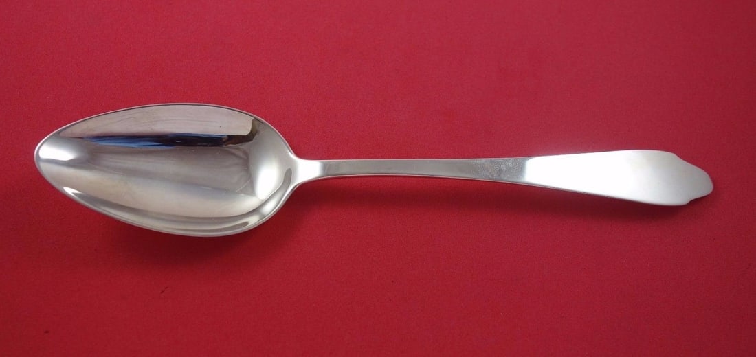 Tiffany & Co Clinton Sterling Silver Serving Spoon 8 5/8 inch: Tiffany & Co Clinton Sterling Silver Serving Spoon 8 5/8 inch This Clinton serving spoon by Tiffany & Co. is a stunning piece of sterling silverware, measuring 8 5/8 inches in length. Crafted between 
