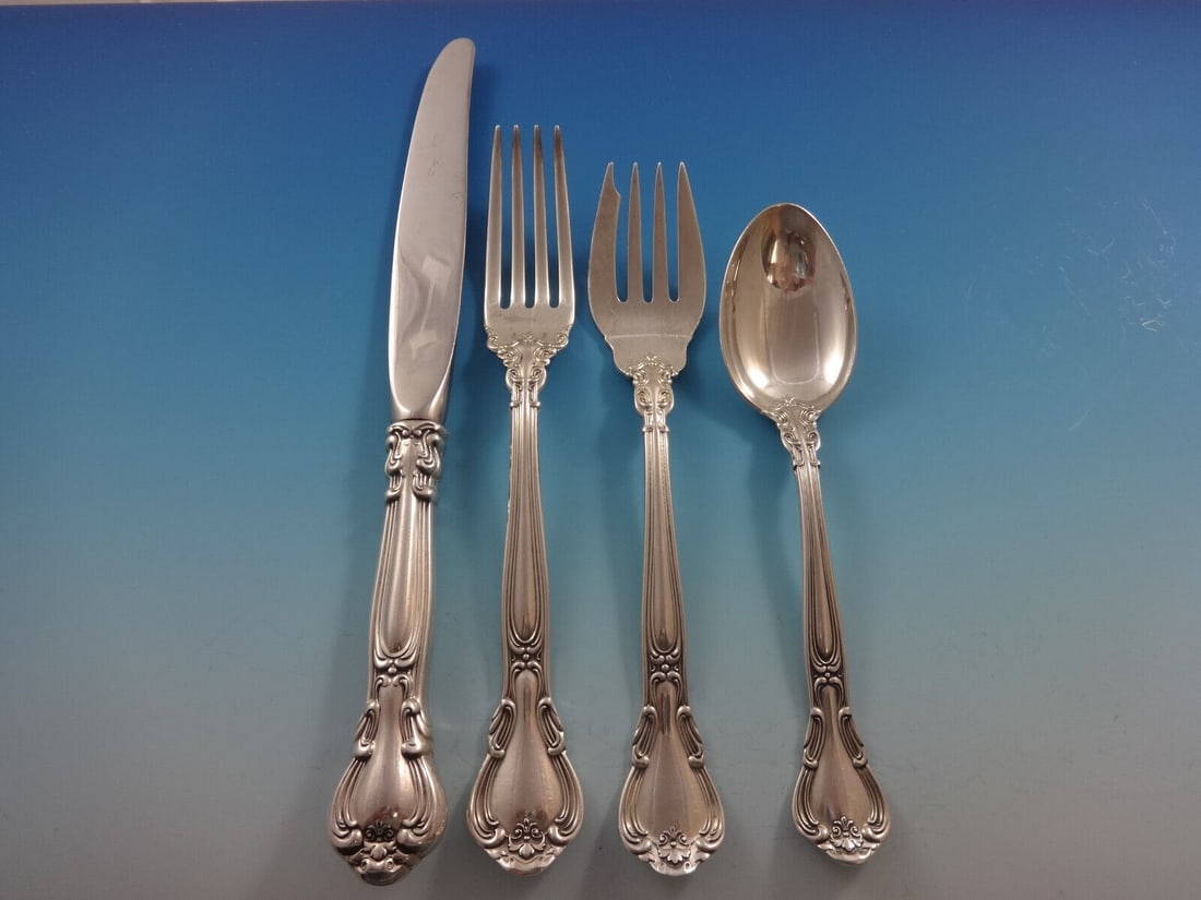 Gorham Chantilly Sterling Silver 4-Piece Regular Place Setting: Gorham Chantilly Sterling Silver 4-Piece Regular Place Setting Enhance your dining experience with this exquisite 4-piece place setting in the Chantilly pattern by Gorham. Crafted from high-quality st