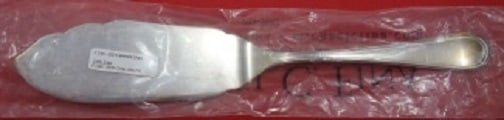 Giorgio by Greggio Sterling Silver 11 Inch Fish Server: Giorgio by Greggio Sterling Silver 11 Inch Fish Server This exquisite fish server from the Giorgio by Greggio collection is crafted from high-quality sterling silver, ensuring both durability and eleg