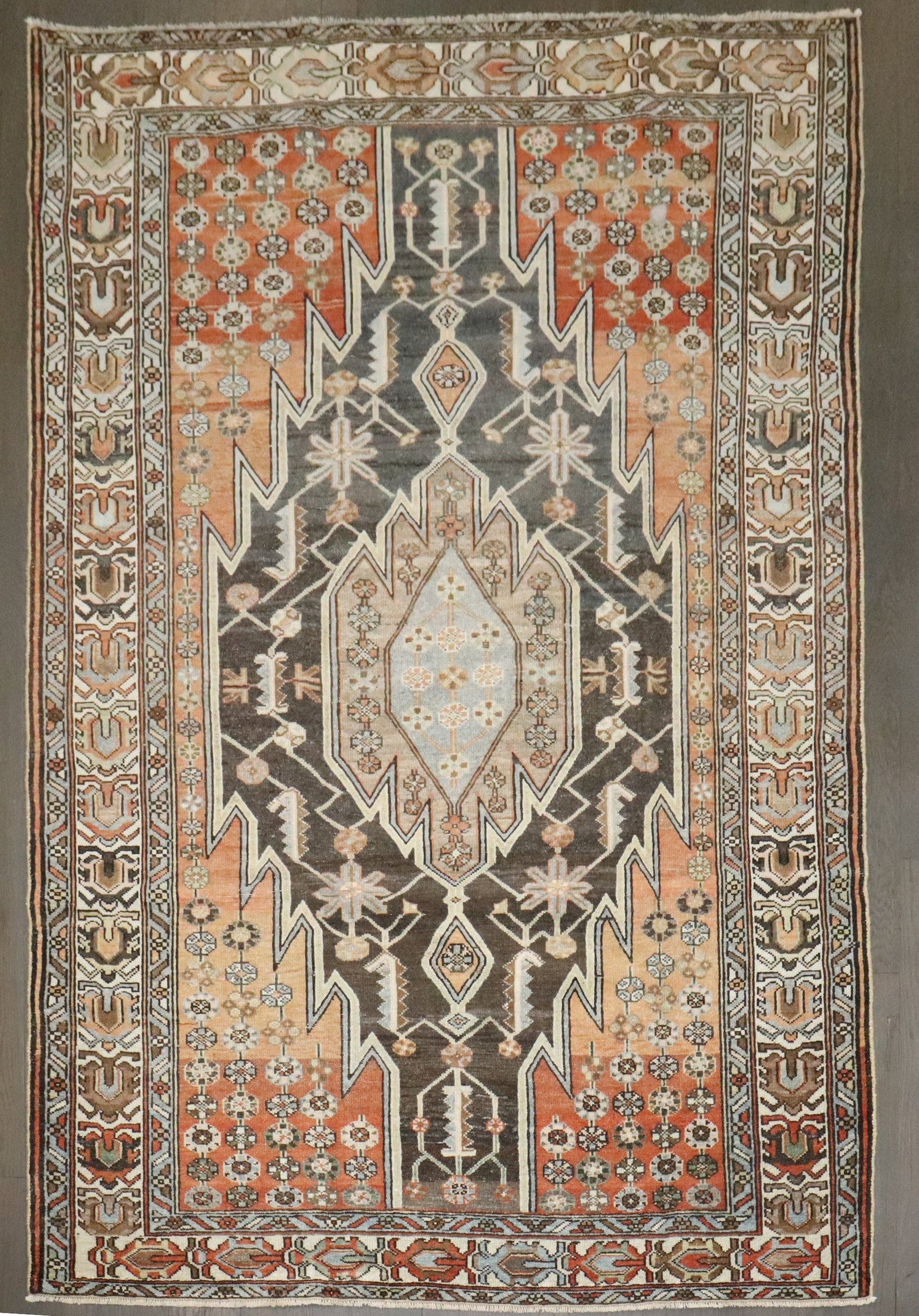 4' 4" x 6' 4" Malayer Mazlagan Accent Rug: 4' 4" x 6' 4" Malayer Mazlagan Accent Rug Pre-owned Mazlagan Malayer accent rug dating to the second quarter of the 20th century. Specifications Item Type: Accent rug Type: Malayer Style/Pattern: Mazl