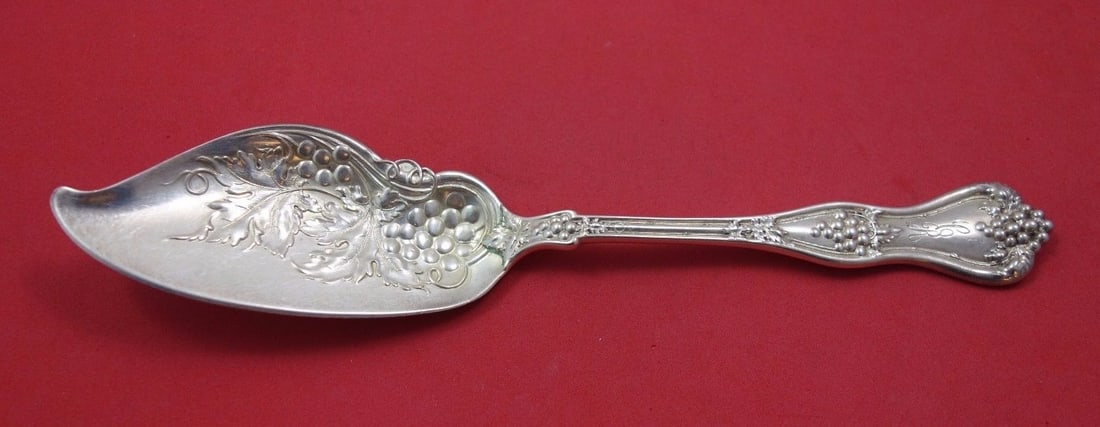Dominick & Haff Grape Sterling Silver Jelly Trowel 8.25 Inch: Dominick & Haff Grape Sterling Silver Jelly Trowel 8.25 Inch This exquisite jelly trowel from the Grape pattern by Dominick & Haff showcases the elegance of sterling silver craftsmanship. Measuring 8 