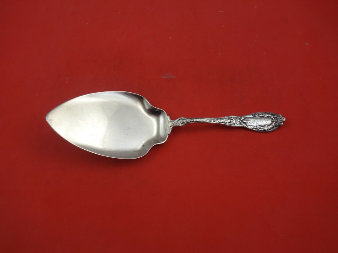 Gorham Paris Vintage Sterling Silver Pie Server 8 3/4": Gorham Paris Vintage Sterling Silver Pie Server 8 3/4" Experience timeless elegance with this vintage Paris pie server by Gorham. Crafted from all-sterling silver, this exquisite serving piece feature