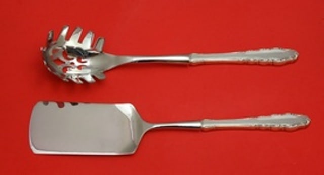 2pc Reed and Barton English Provincial Sterling Pasta Serving Set: 2pc Reed and Barton English Provincial Sterling Pasta Serving Set This is a two-piece Italian serving set in the English Provincial pattern by Reed & Barton. It is custom made with hollow handles and 
