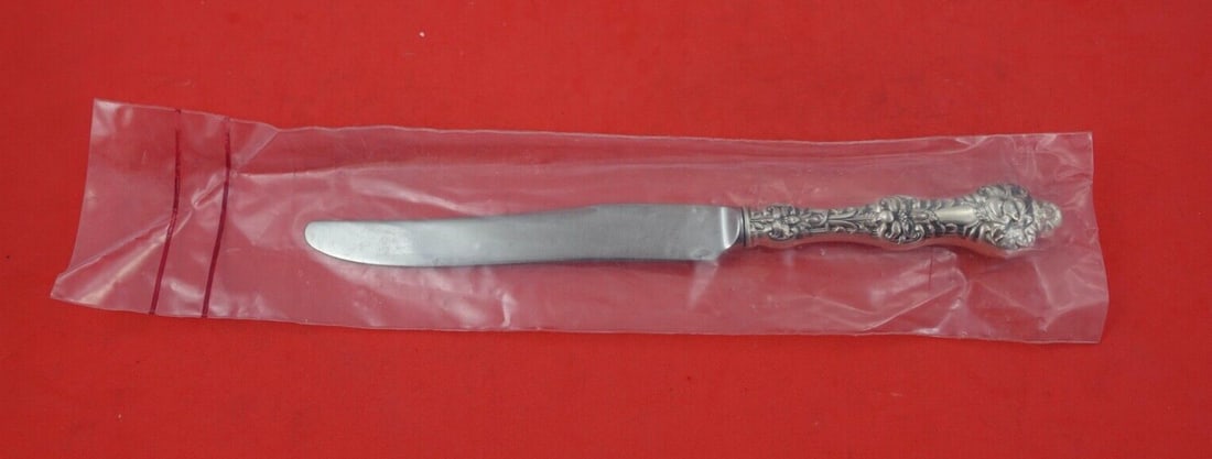 Rare Alvin Gorham Old Orange Blossom Sterling Knife 8 7/8": Rare Alvin Gorham Old Orange Blossom Sterling Knife 8 7/8" Presenting a rare find for collectors, this Old Orange Blossom knife, crafted by Alvin and Gorham, showcases exquisite craftsmanship and time