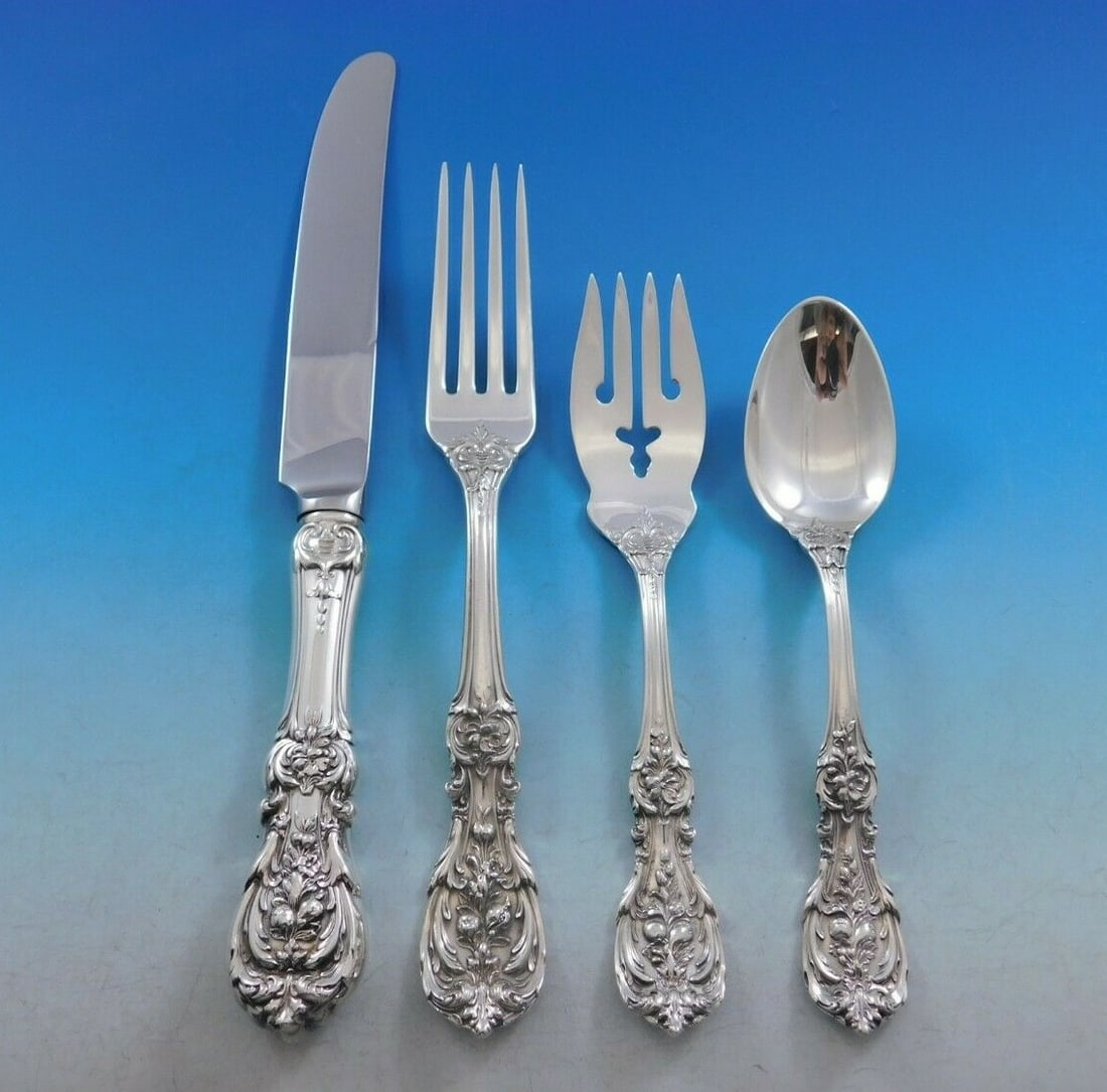 24 Piece Reed and Barton Francis I Sterling Silver Flatware Set: 24 Piece Reed and Barton Francis I Sterling Silver Flatware Set A Reed & Barton Francis I sterling silver flatware service set in the classic Francis I pattern, known for its fruit and flower cluster 