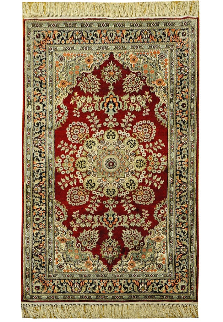 Luxurious 3 x 5.3 Hand-Knotted Silk Area Rug Red Traditional Design: Luxurious 3 x 5.3 Hand-Knotted Silk Area Rug Red Traditional Design Free continental US Shipping Transform your living space with this exquisite 3' x 5' Hand-Knotted Silk Rug, a true testament to luxu