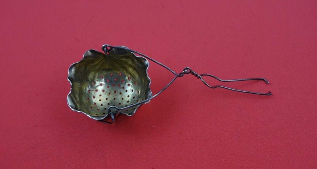 Shiebler Sterling Silver Tea Strainer Cabbage Leaf Design 1 3/4 inches Gold Washed (1 of 3)