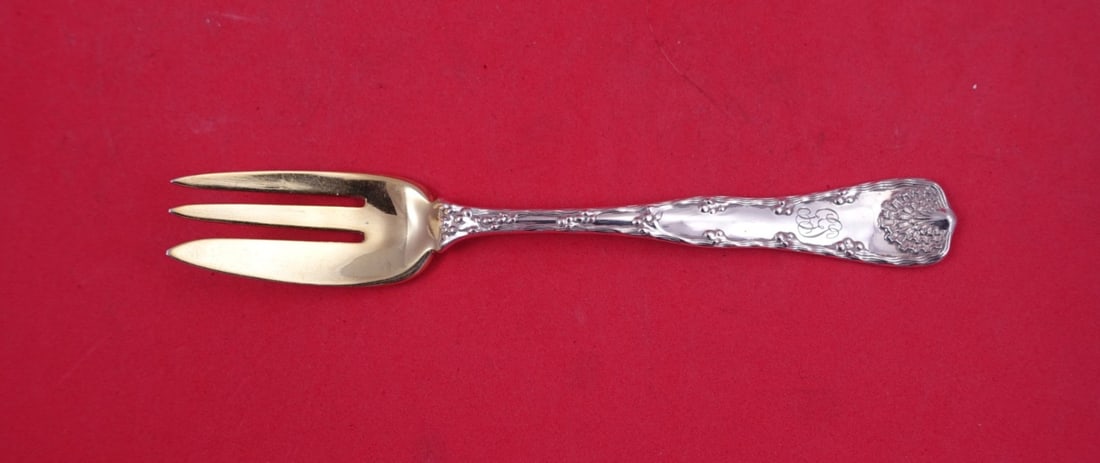Tiffany & Co Wave Edge Sterling Silver 3-Tine Pastry Fork 5 7/8 Gold Washed: Tiffany & Co Wave Edge Sterling Silver 3-Tine Pastry Fork 5 7/8 Gold Washed This Tiffany & Co. pastry fork is crafted from sterling silver in the classic Wave Edge pattern, dating from 1850-1899. Feat