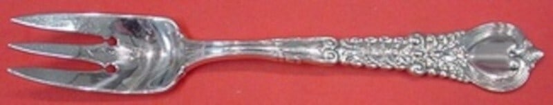 Tiffany & Co Florentine Sterling Silver Salad Fork 3-Tine 6 3/4": Tiffany & Co Florentine Sterling Silver Salad Fork 3-Tine 6 3/4" Elevate your dining experience with this exquisite Florentine salad fork by Tiffany & Co. Crafted from high-quality sterling silver, th