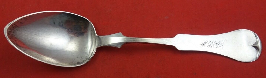 Duhme Sterling Silver Bright-Cut Place Soup Spoon 7 5/8" Monogrammed: Duhme Sterling Silver Bright-Cut Place Soup Spoon 7 5/8" Monogrammed This exquisite place soup spoon, crafted by Duhme, features a stunning bright-cut design and is made from high-quality sterling sil