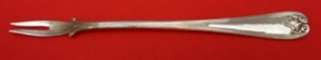 Tiffany & Co Colonial Sterling Silver Lobster Fork Rare 2-Tine: Tiffany & Co Colonial Sterling Silver Lobster Fork Rare 2-Tine Discover the elegance of this rare Colonial lobster fork by Tiffany & Co., crafted from high-quality sterling silver. This 2-tine fork, p