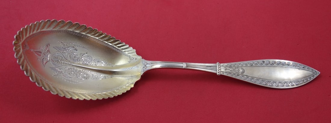 Schulz & Fischer Olympic Sterling Silver Berry Spoon 9 1/8 Gold Washed Pie Crust Edge: Schulz & Fischer Olympic Sterling Silver Berry Spoon 9 1/8 Gold Washed Pie Crust Edge This elegant serving spoon features the Olympic pattern by Schulz & Fischer, crafted from sterling silver. The spo