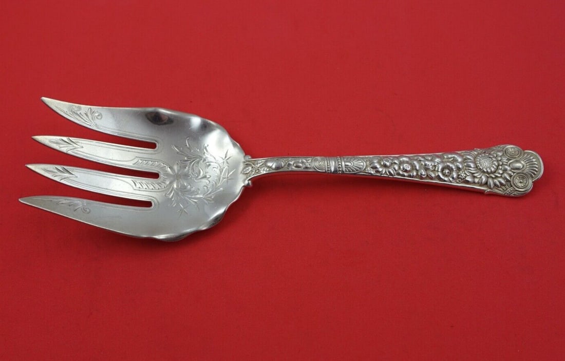 Gorham Cluny Sterling Silver Fish Serving Fork Brite-Cut 8.5 Inch: Gorham Cluny Sterling Silver Fish Serving Fork Brite-Cut 8.5 Inch This exquisite Cluny fish serving fork by Gorham is crafted from sterling silver and features a bright-cut design. Measuring 8 1/2 inc