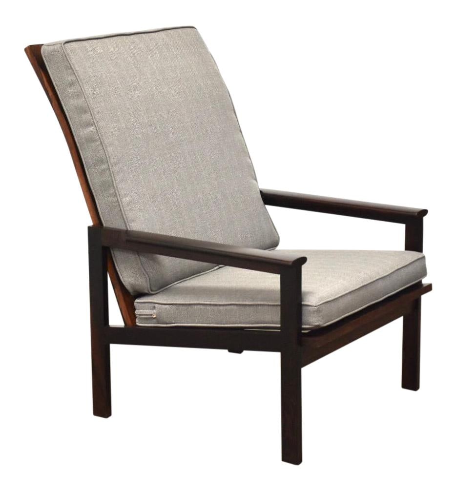 Illum Wikkelso Rosewood High Back Lounge Chair Denmark Mid Century Modern: Illum Wikkelso Rosewood High Back Lounge Chair Denmark Mid Century Modern Discover the elegance of mid-century modern design with this rare Rosewood High Back Lounge Chair, crafted by Illum Wikkelso f