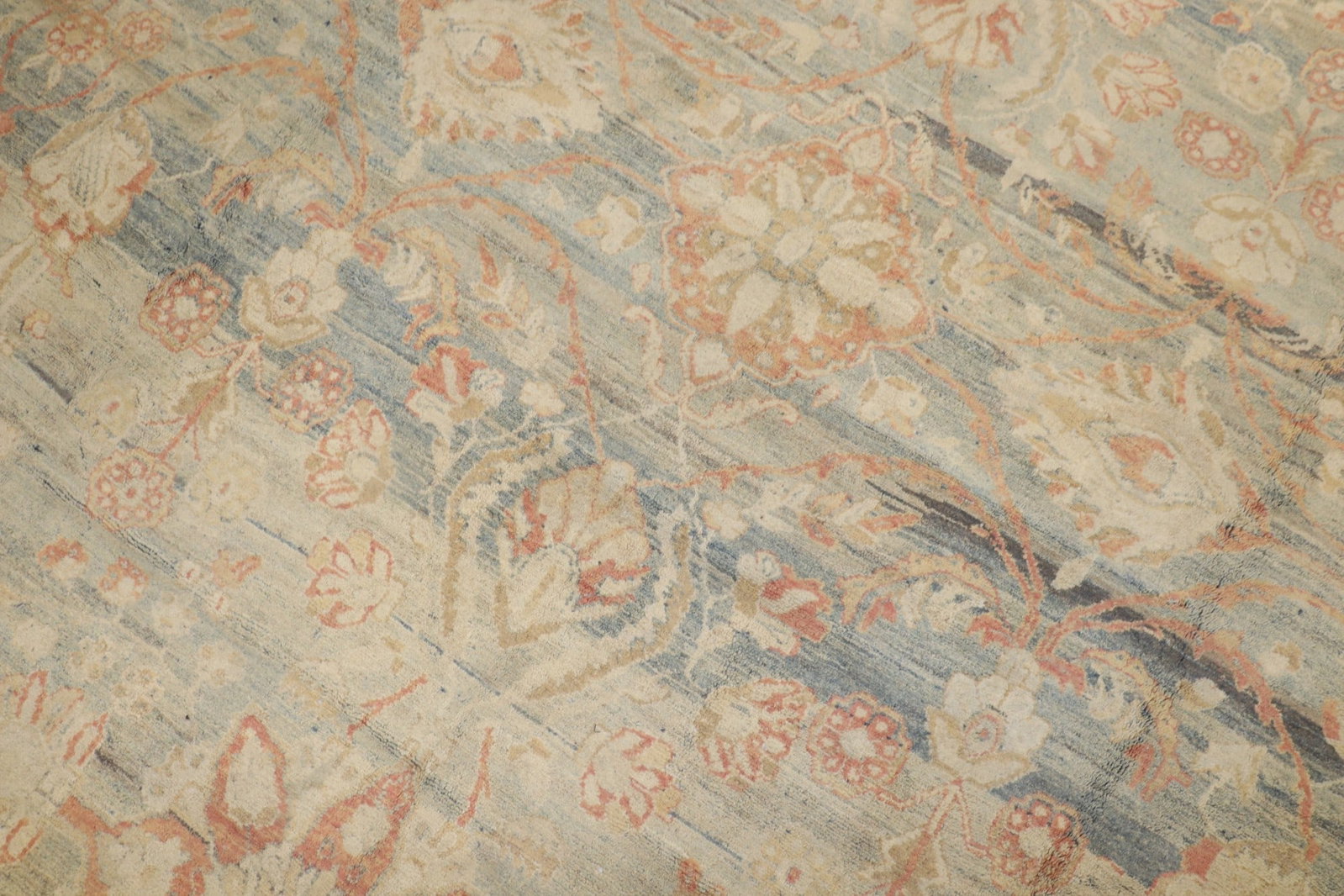 12' x 16' 6" Oversize Persian Bibikabad Rug Early 20th Century (1 of 7)