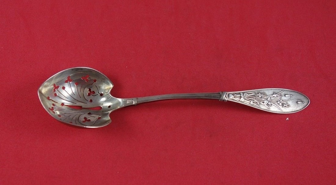 Whiting Honeysuckle Sterling Silver Sugar Sifter Ladle 6.25 Inches (1 of 2)