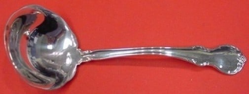 Towle French Provincial Sterling Silver Gravy Ladle 6 3/4 Vintage: Towle French Provincial Sterling Silver Gravy Ladle 6 3/4 Vintage This exquisite gravy ladle from Towle features a classic French Provincial pattern, showcasing the elegance of vintage serving pieces.