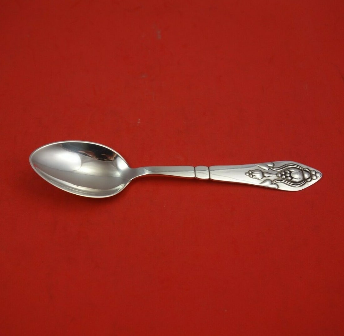 Georg Jensen Fuchsia Sterling Silver Dessert Spoon 7 Inch: Georg Jensen Fuchsia Sterling Silver Dessert Spoon 7 Inch This exquisite dessert spoon from the Fuchsia pattern by Georg Jensen combines timeless elegance with fine craftsmanship. Made of sterling sil
