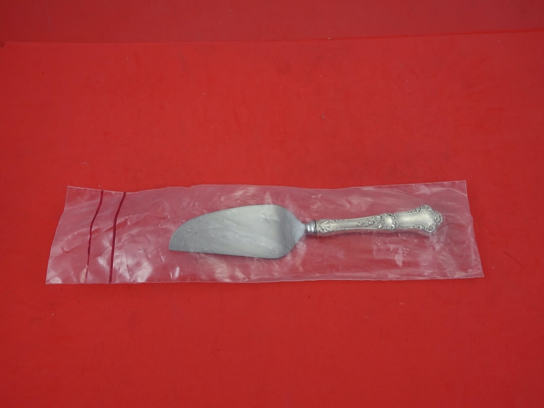 Gorham Baronial Old Sterling Silver Cheese Server 7 Inch Rare: Gorham Baronial Old Sterling Silver Cheese Server 7 Inch Rare Presenting a rare 7" cheese server from the renowned Baronial Old pattern by Gorham, crafted from high-quality sterling silver. This exqui