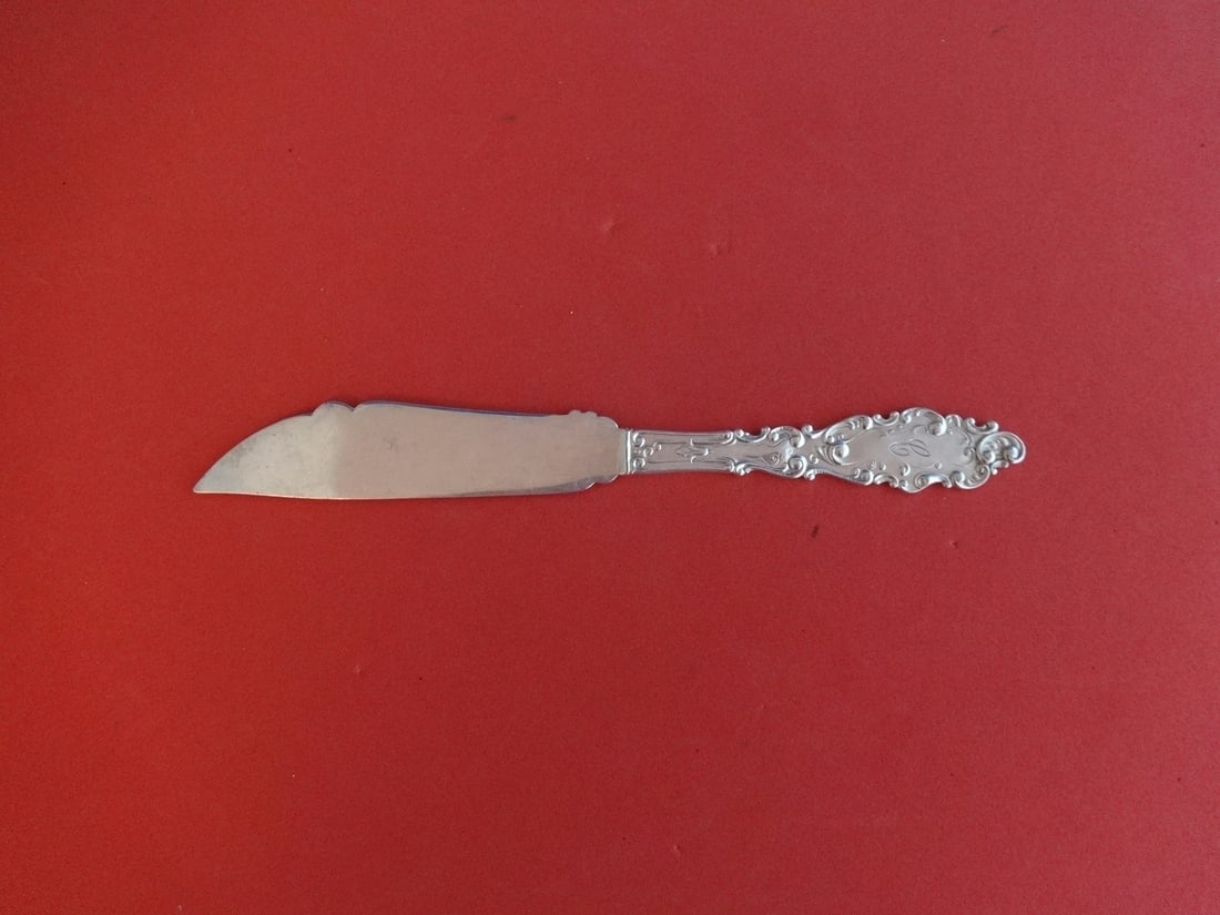 Gorham Luxembourg Sterling Silver Fish Knife 8 Inch Flat Handle: Gorham Luxembourg Sterling Silver Fish Knife 8 Inch Flat Handle This exquisite fish knife is part of the Luxembourg pattern by Gorham, crafted from high-quality sterling silver. It features a flat han