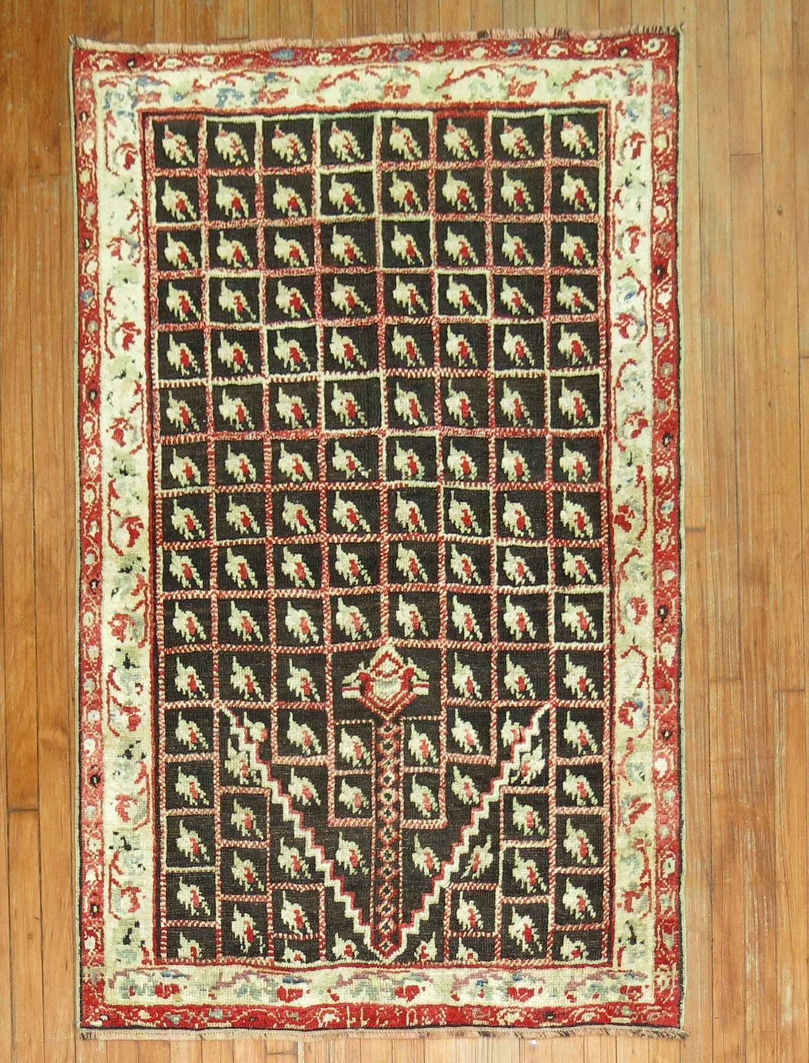 3' 7" x 5' 4" Early 20th Century Ghiordes Rug: 3' 7" x 5' 4" Early 20th Century Ghiordes Rug An early 20th century Ghiordes rug in a small format. This pre-owned piece is identified as a Ghiordes type rug. Specifications Item Type: Rug Type: Ghior