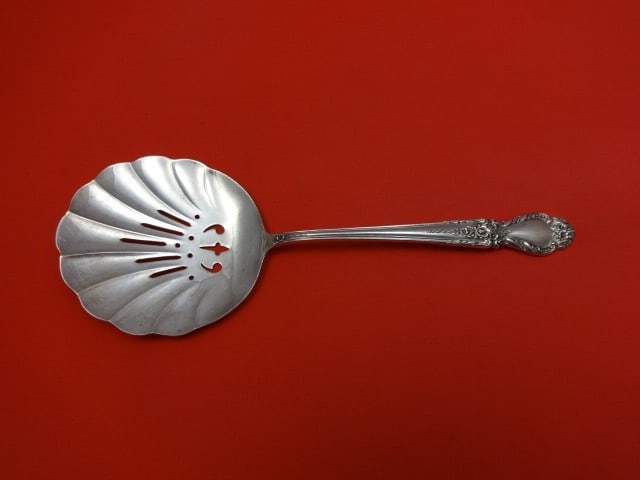 International Sterling Silver Brocade Tomato Server 7 7/8 Inch: International Sterling Silver Brocade Tomato Server 7 7/8 Inch This exquisite tomato server is crafted from sterling silver and features the elegant Brocade pattern by International. Measuring 7 7/8 i