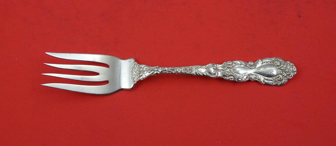Gorham Imperial Chrysanthemum Sterling Silver Fish Fork 6.75 Inch: Gorham Imperial Chrysanthemum Sterling Silver Fish Fork 6.75 Inch This exquisite fish fork features the Imperial Chrysanthemum pattern by Gorham, crafted from high-quality sterling silver. With its el