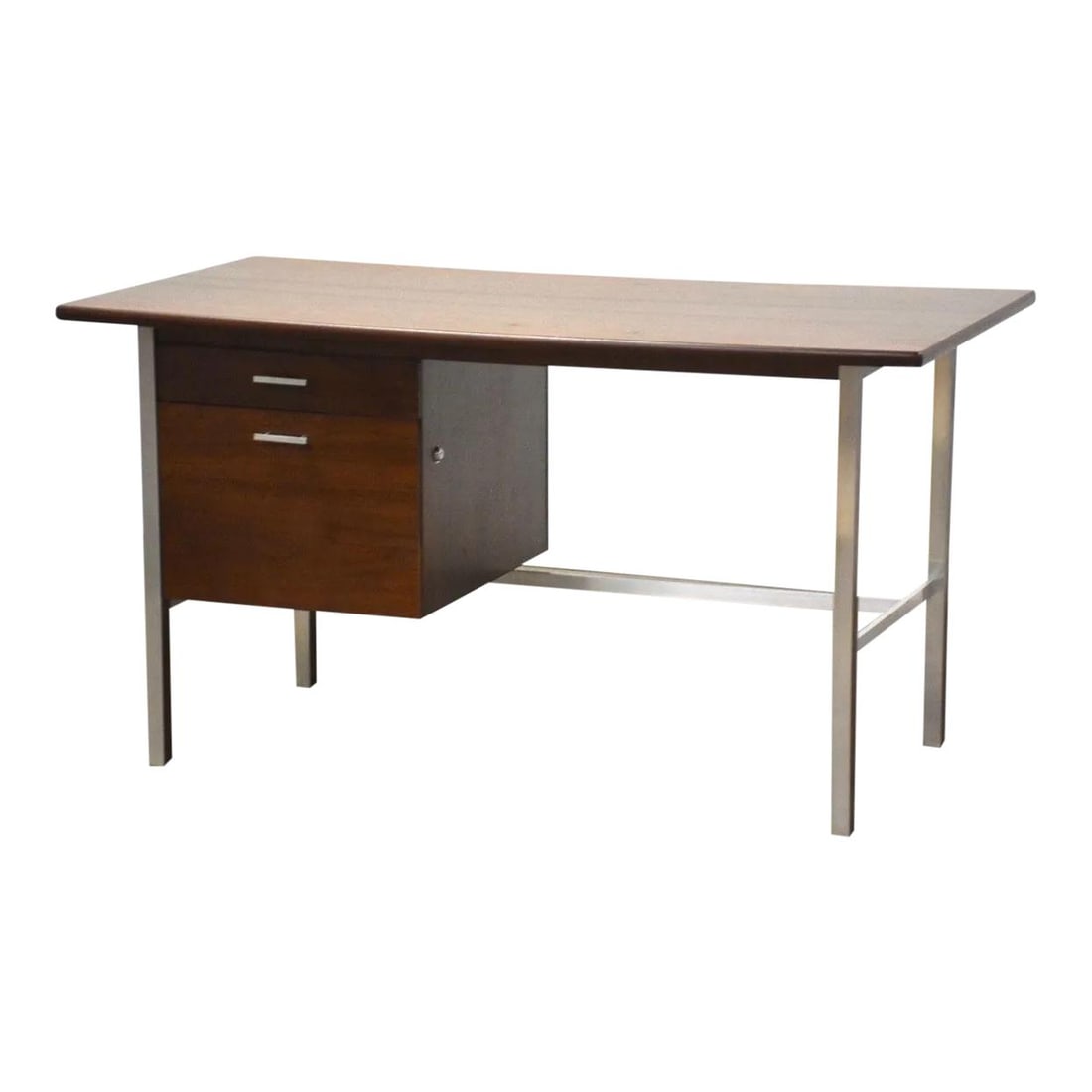 Rare Paul McCobb Walnut Desk for Calvin Mid-Century Modern: Rare Paul McCobb Walnut Desk for Calvin Mid-Century Modern This stunning mid-century modern walnut desk, designed by Paul McCobb for Calvin, showcases a rare and elegant design. The desk features two 