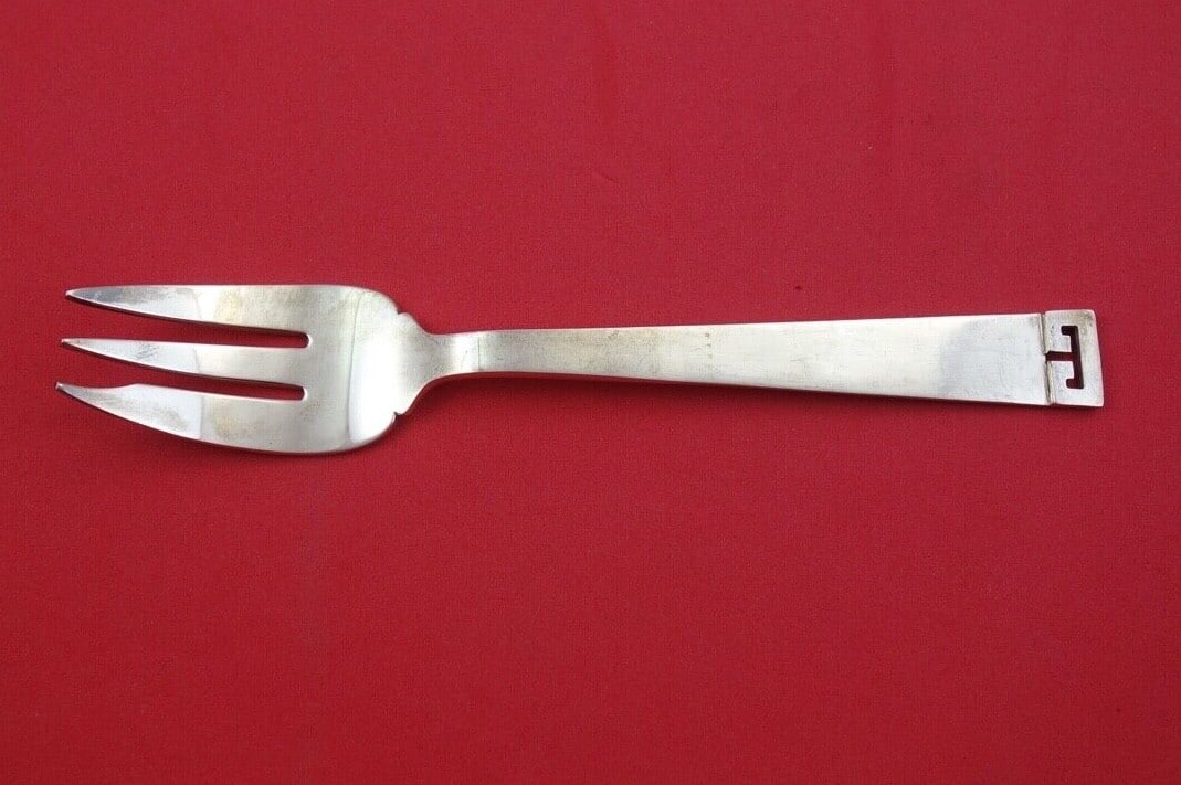 Allan Adler Chinese Key sterling silver 3 tine fish fork 7 1/4 rare: Allan Adler Chinese Key sterling silver 3 tine fish fork 7 1/4 rare Sterling silver fish fork by Allan Adler in the Chinese Key pattern. This 3-tine fork measures 7 1/4 inches and is described as rare