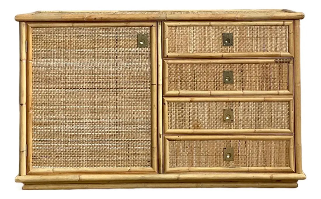 Dal Vera Vintage Italian Rattan Credenza with Brass Hardware: Dal Vera Vintage Italian Rattan Credenza with Brass Hardware This Vintage Italian Dal Vera Woven Rattan Credenza showcases exceptional Italian craftsmanship with its sophisticated design and organic w