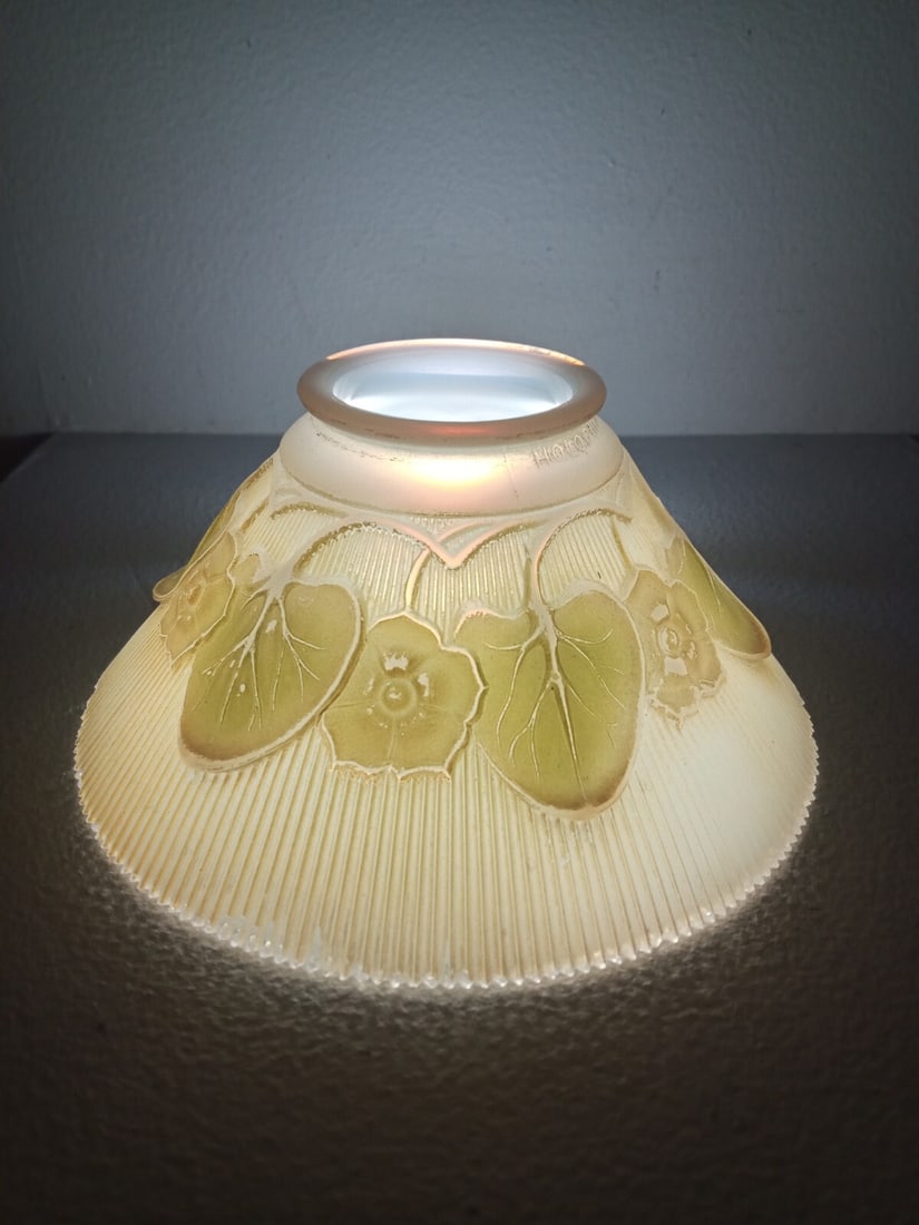 Pair of Holophane opalescent art glass lamp shades Art Nouveau leaf vine (1 of 18)
