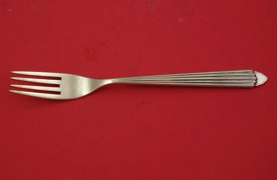 Towle Experimental Sterling Silver Fork with Symbol 7 3/4": Towle Experimental Sterling Silver Fork with Symbol 7 3/4" Discover the elegant Towle Experimental sterling silver place size fork, measuring 7 3/4". This exquisite piece features the Towle symbol and