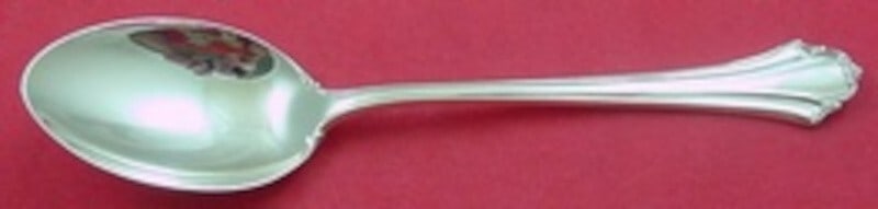 Lunt Bel Chateau Sterling Silver Soup Spoon 6 3/4 Heirloom: Lunt Bel Chateau Sterling Silver Soup Spoon 6 3/4 Heirloom Sterling silver place soup spoon in the Bel Chateau pattern by Lunt. This post-1940 piece is made in the United States and is not monogrammed
