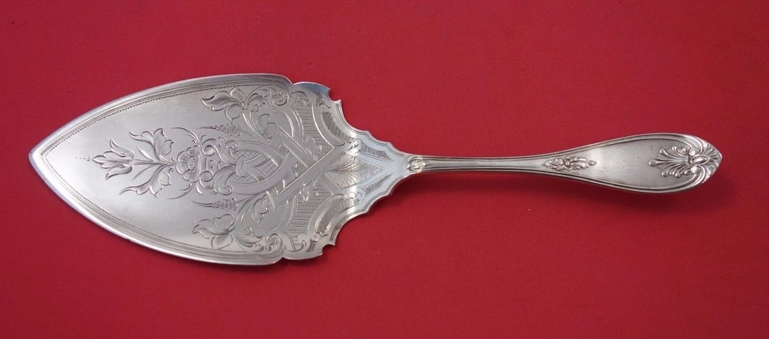 Koehler & Ritter Eugenia Josephine Sterling Silver Pie Server 9.5": Koehler & Ritter Eugenia Josephine Sterling Silver Pie Server 9.5" Introducing the Eugenia aka Josephine Pie Server by Koehler & Ritter, a stunning piece crafted from high-quality sterling silver. Thi